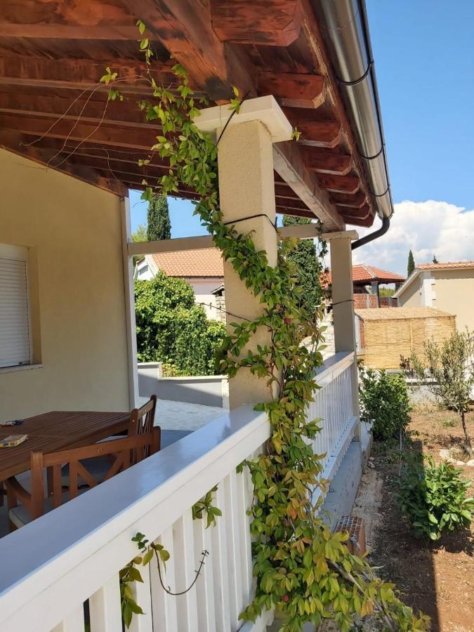 Villa Zdenka Milna  Exteriér fotografie