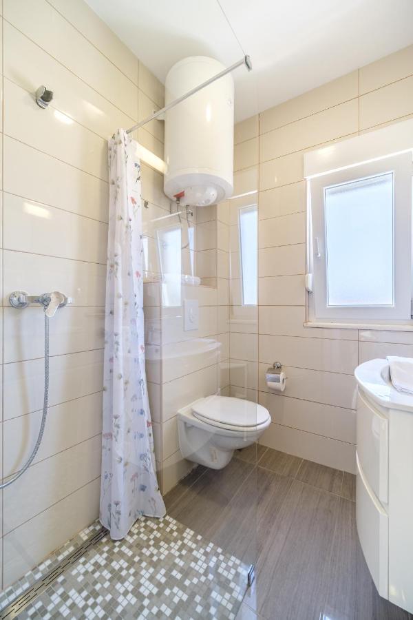 Villa Zdenka Milna  Exteriér fotografie